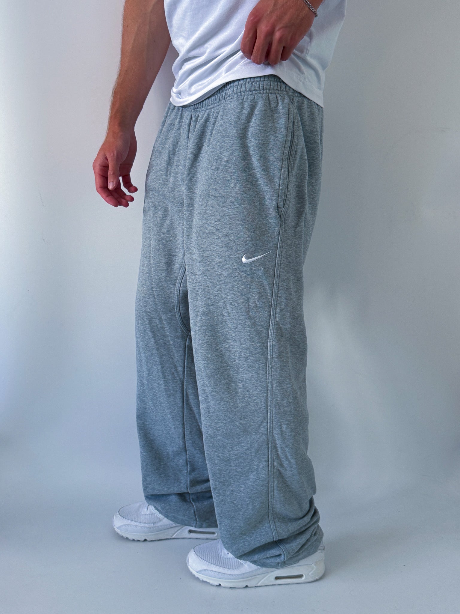 NIKE VINTAGE TRACKPANTS MYSTERY BOX (2 PIECES)